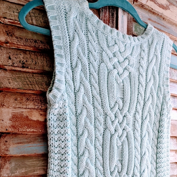 Vintage Cable Knit Sleeveless Sweater Vest Very Pale Aqua Blue - Picture 3 of 4